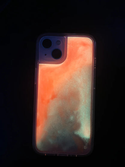 Glow-in-the-dark quicksand case